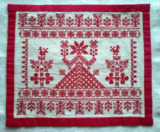 motiv-trigli-v-vishivke